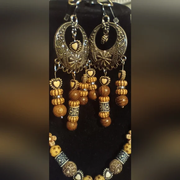 Wood Jewelry & and Sea Glass - Picture 2 of 4